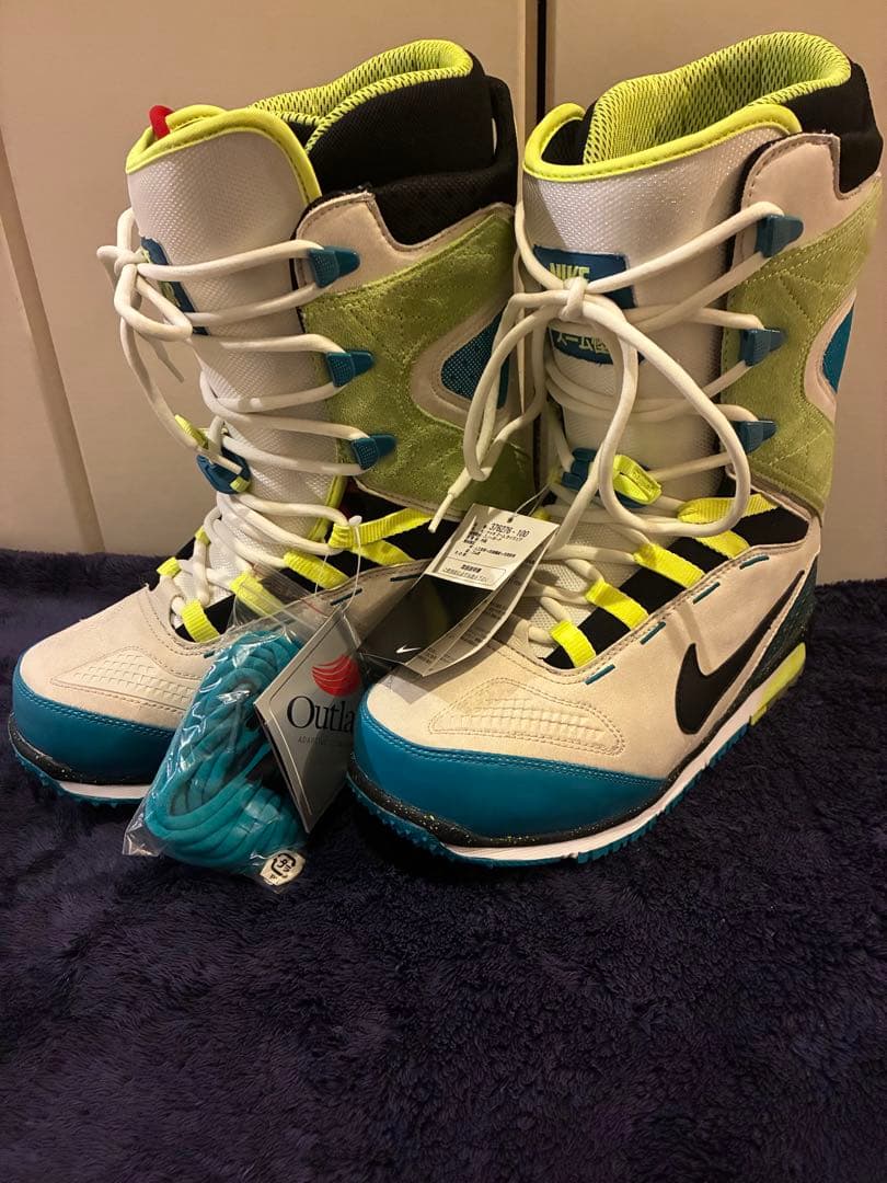 美品NIKE ズーム怪獣 スノーブーツ 25.5 BURTON MERRELL