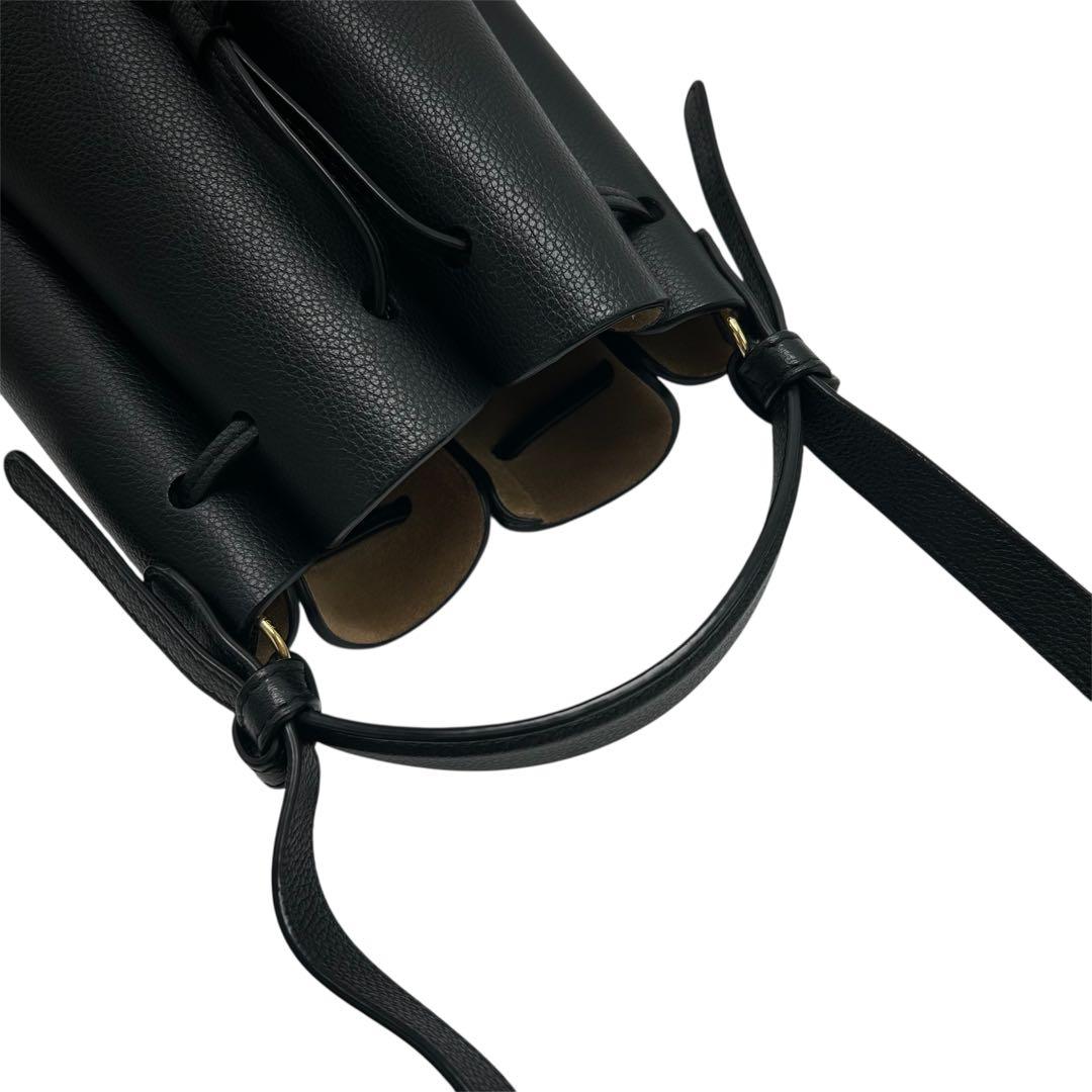 美品 ポレーヌ カヌレ ショルダーバッグ ブラック レザー レディース 斜めがけ