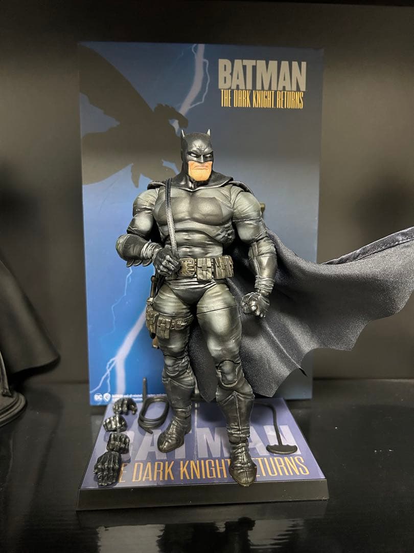 DCマルチバース　バットマン ダークナイトリターンズ フィギュア　カスタム品