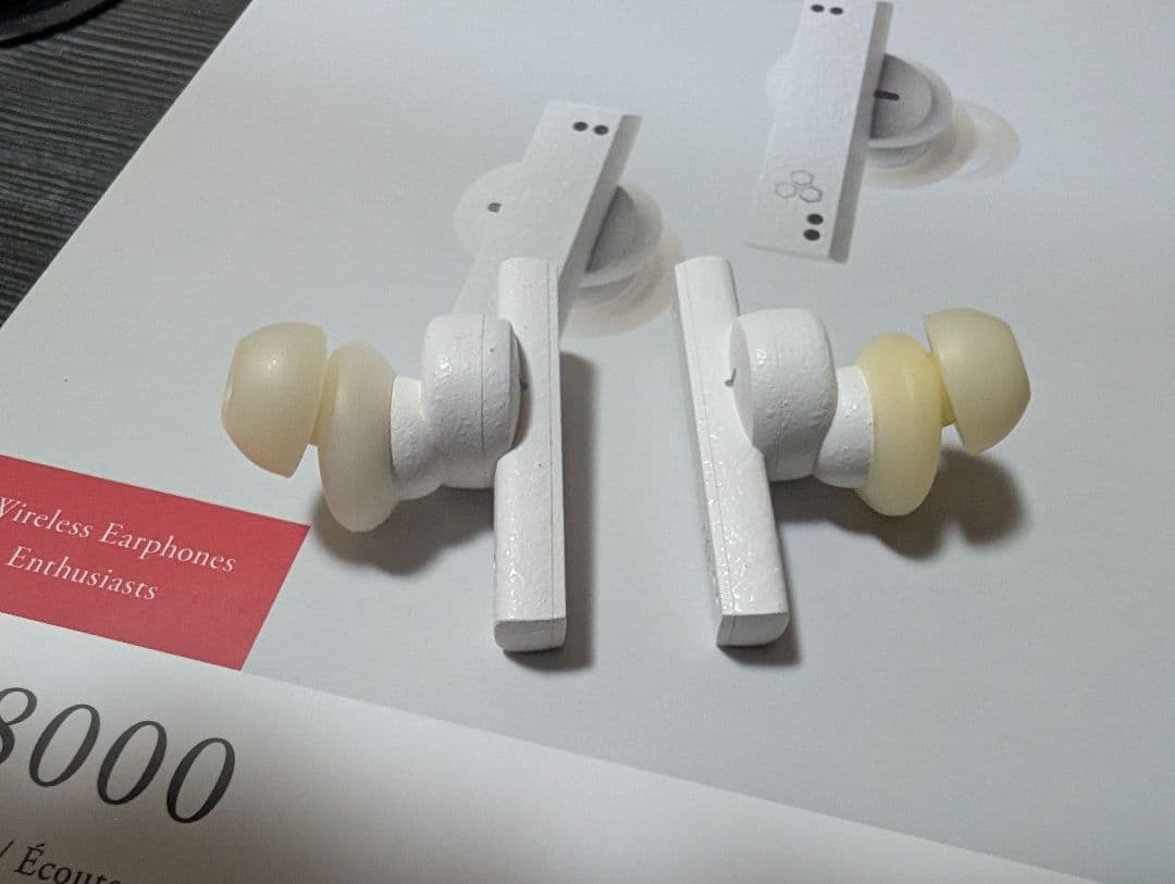 final ZE8000 ワイヤレスイヤホン ホワイト