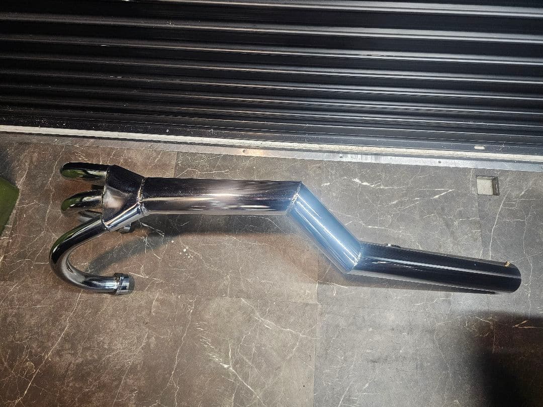 ☆ りゅう　☆　GT750　集合管マフラー