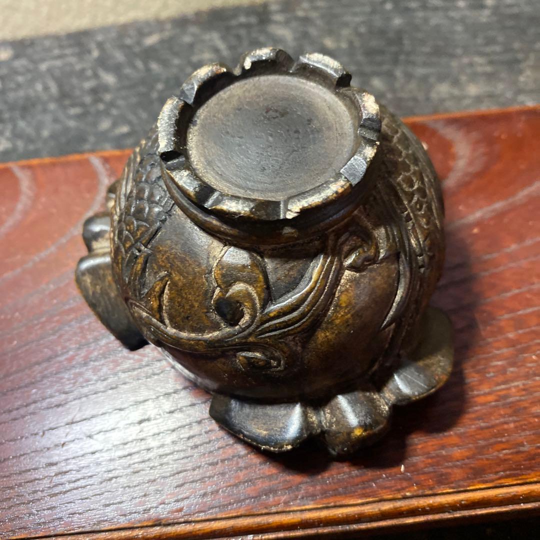 透かし掘龍図玉香炉