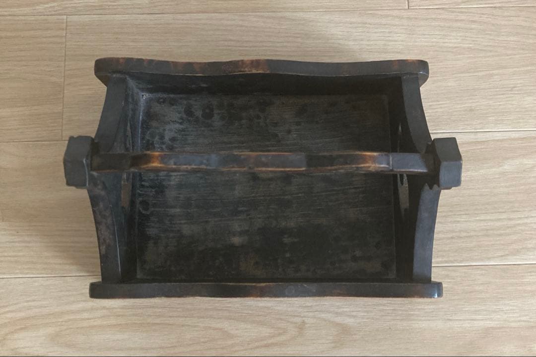 【稀少】アイヌ工芸　アイヌ紋様　手つき盆　シントコ小物入　脚付