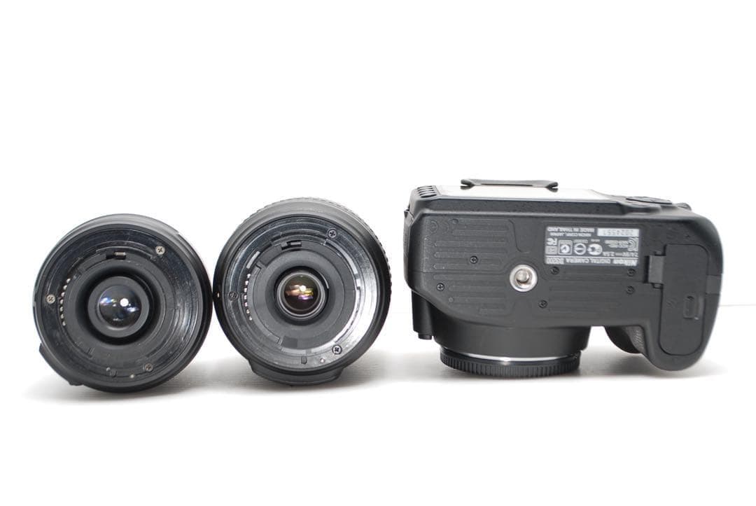 ⭐︎Nikon D3200⭐︎付属品豊富 コンパクトで軽量モデル 望遠レンズ付き