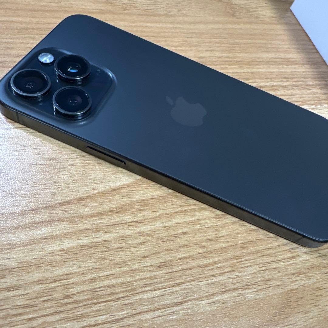 iPhone 15 Pro Max 256GB MU6P3J/A ブラック