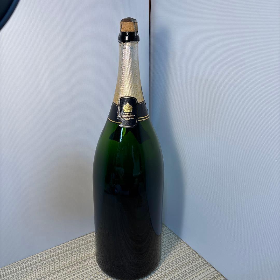 モエ・エ・シャンドン　ブリュット・アンペリアル　 空き瓶　かなり大きいです