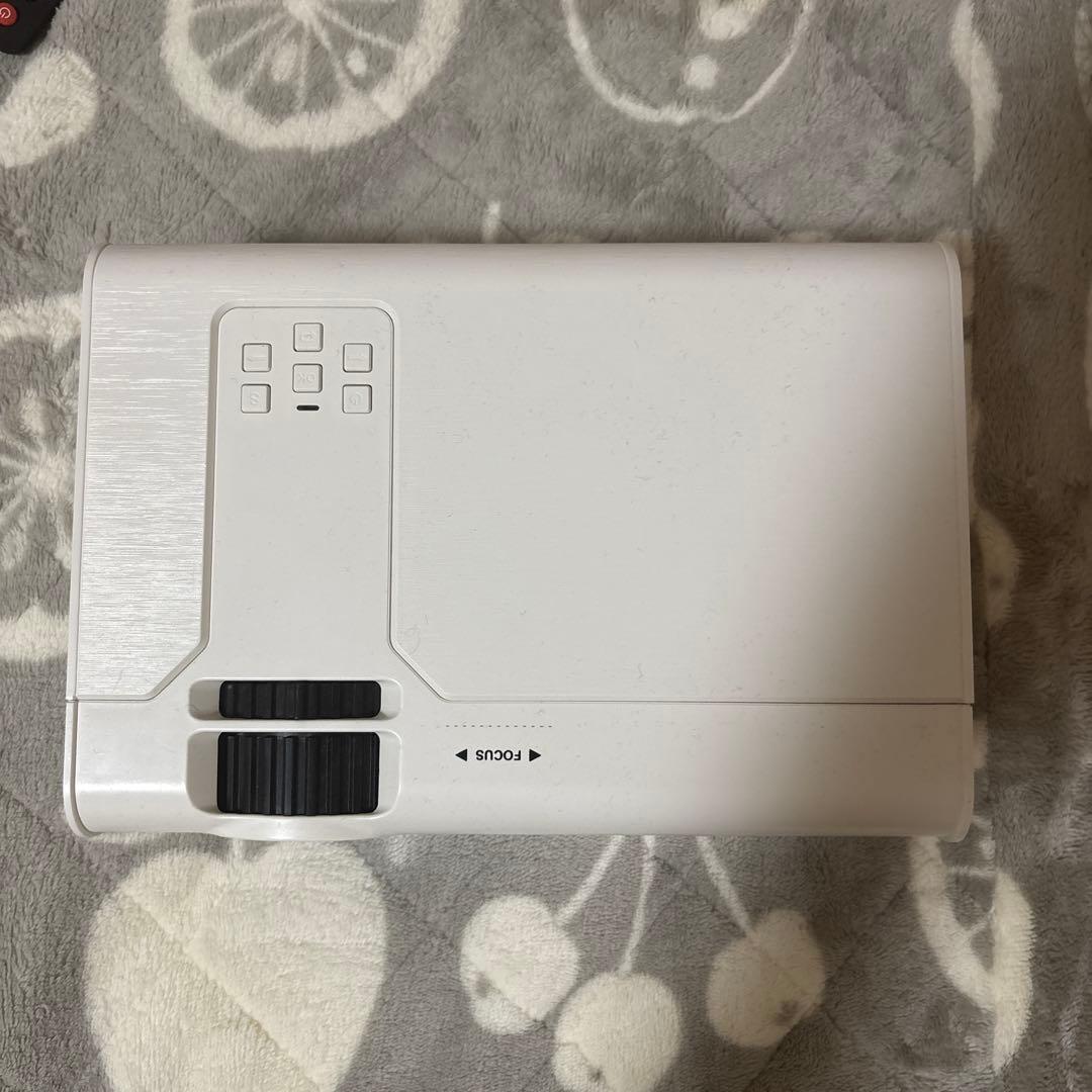 Wimius プロジェクター 本体 ホワイト