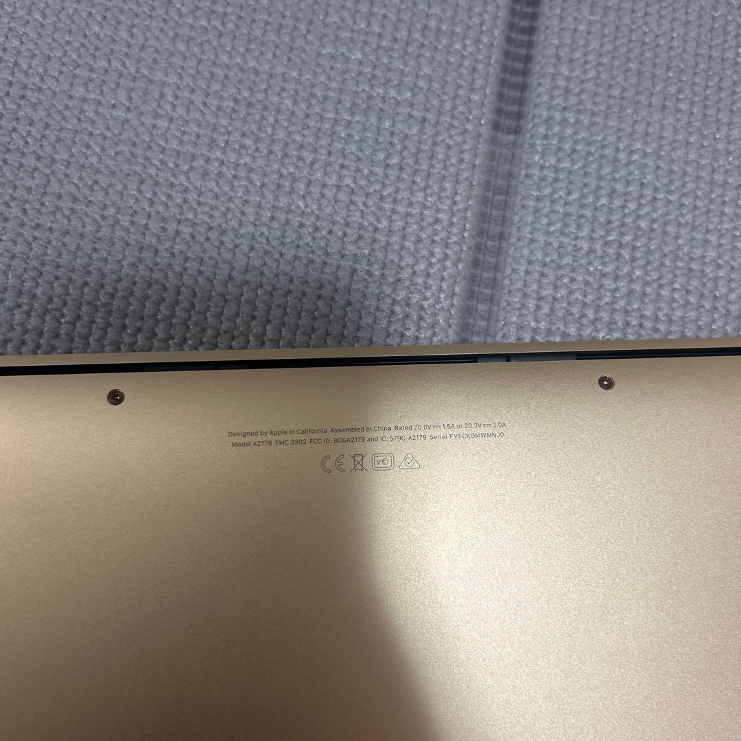 MacBook本体 MacBook Air (Retina, 13in, 2020) 8G/256G