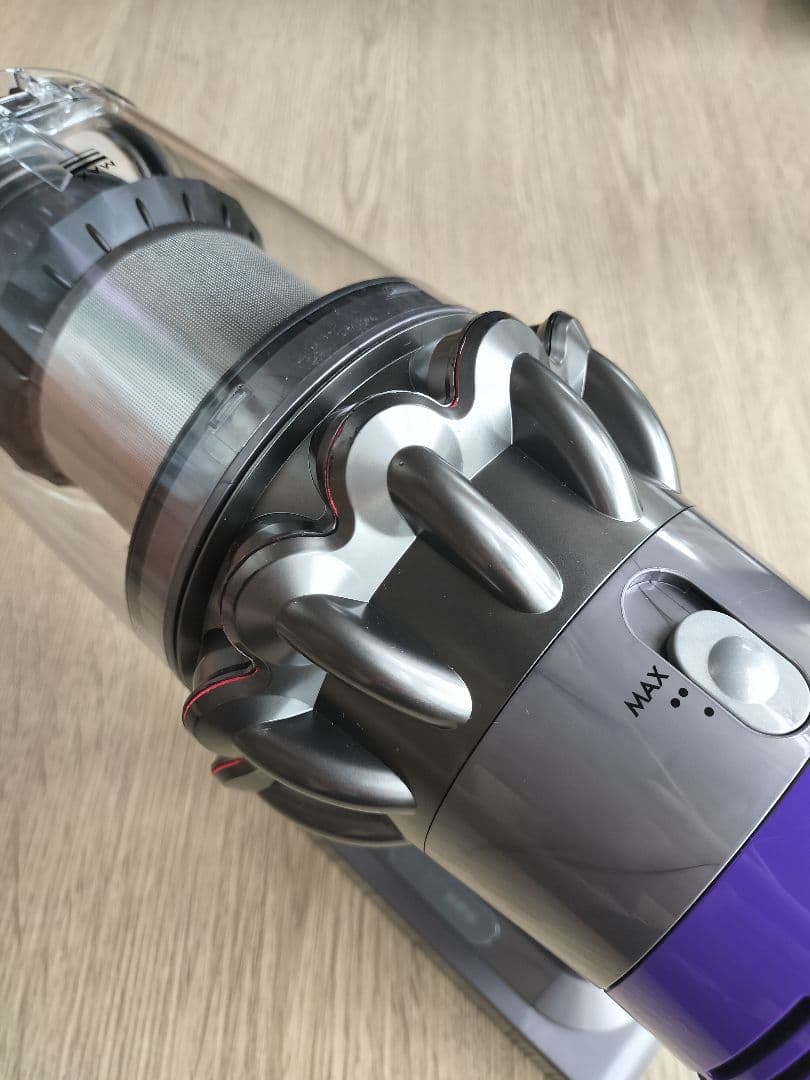 Dyson V10 SV12 ダイソン 本体のみ 純正新品バッテリーに交換済！