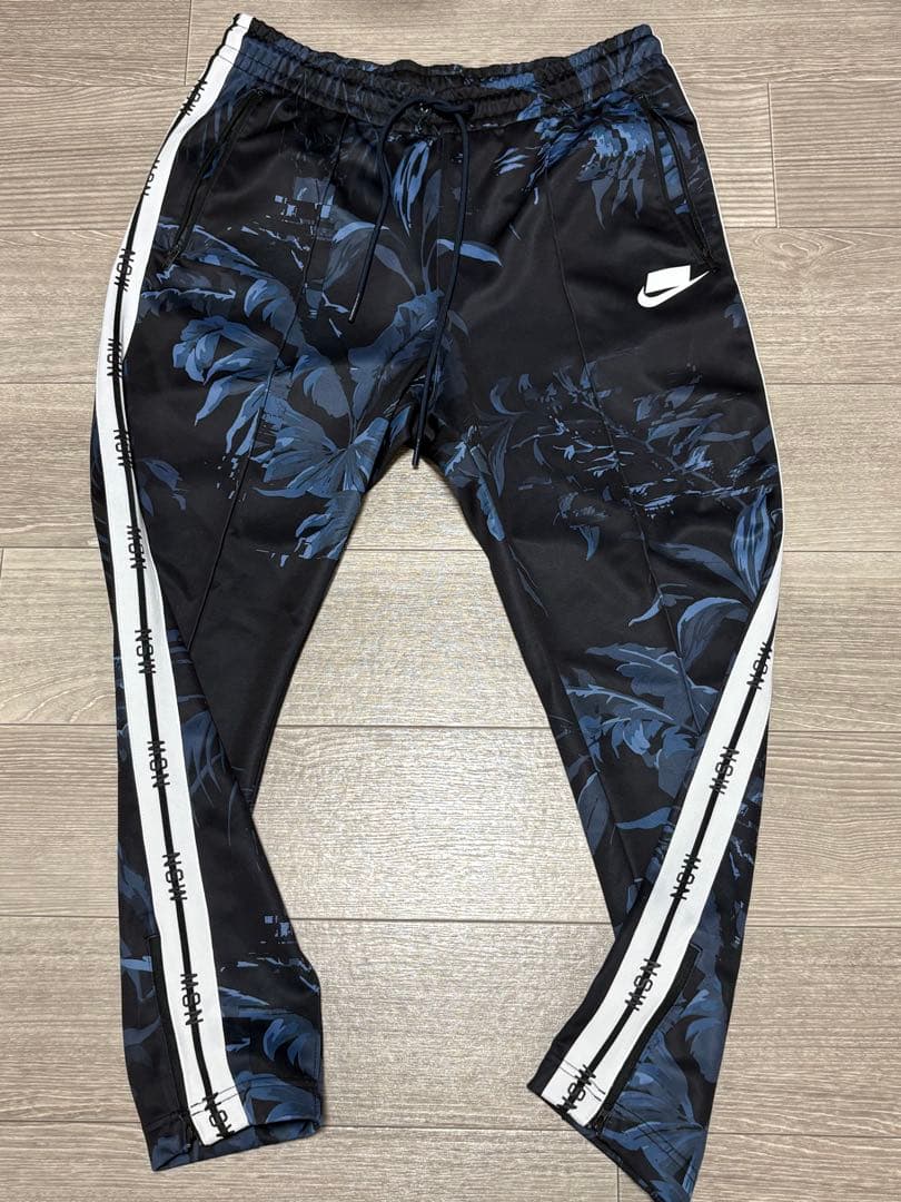 マチカフェさん専用ブラック/ブルー花柄 NIKE ナイキジャージ※お値下げ対応可