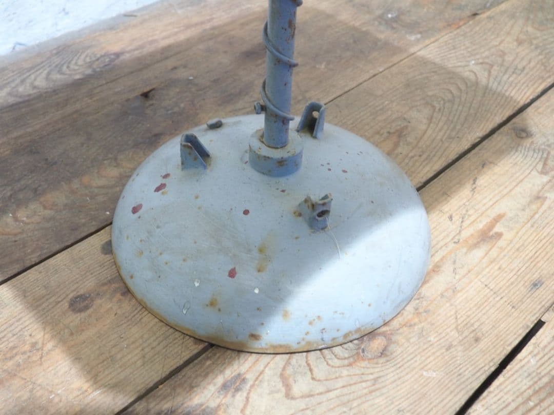 1213 ヴィンテージ　古い鉄脚テーブル　レトロ　工業系　インダストリアル　台