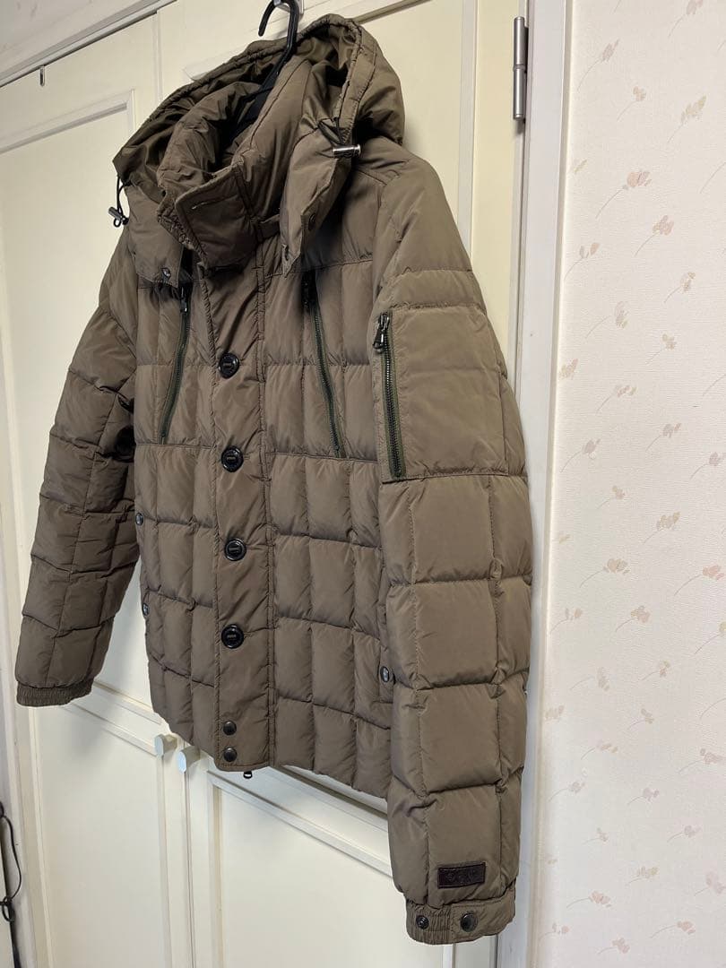TATRAS オリーブ色 キルティングダウンジャケット