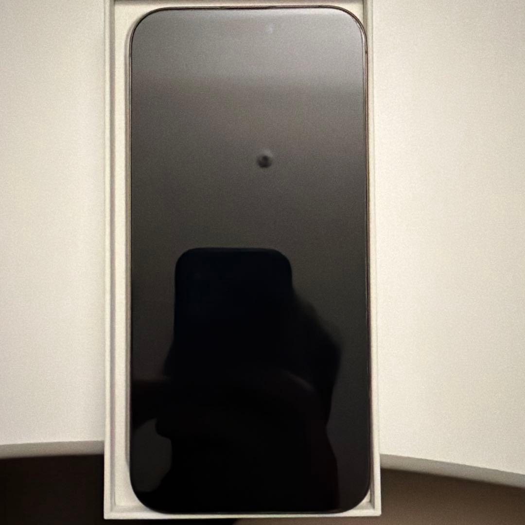 Apple iPhone 16 Pro Max512GBデザートチタ二