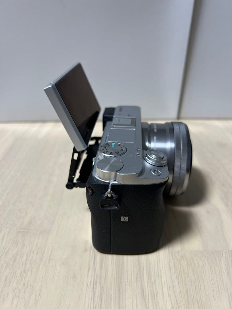 【付属品充実】Sony α6400 ミラーレスカメラ & GP-VPT2BT