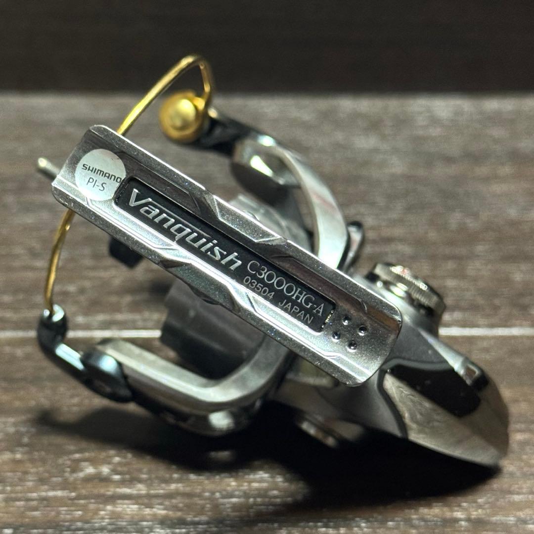 美品 シマノ 16ヴァンキッシュC3000HG ボディのみ