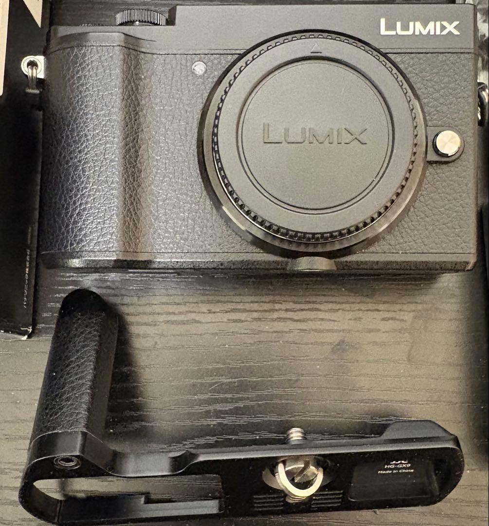 LUMIX DC-GX7Mk3 ボディ 純正バッテリー2個 ハンドグリップ付