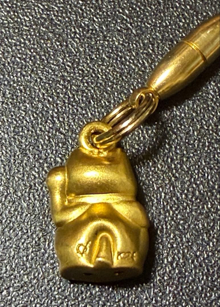 純金　招き猫ストラップ　K24