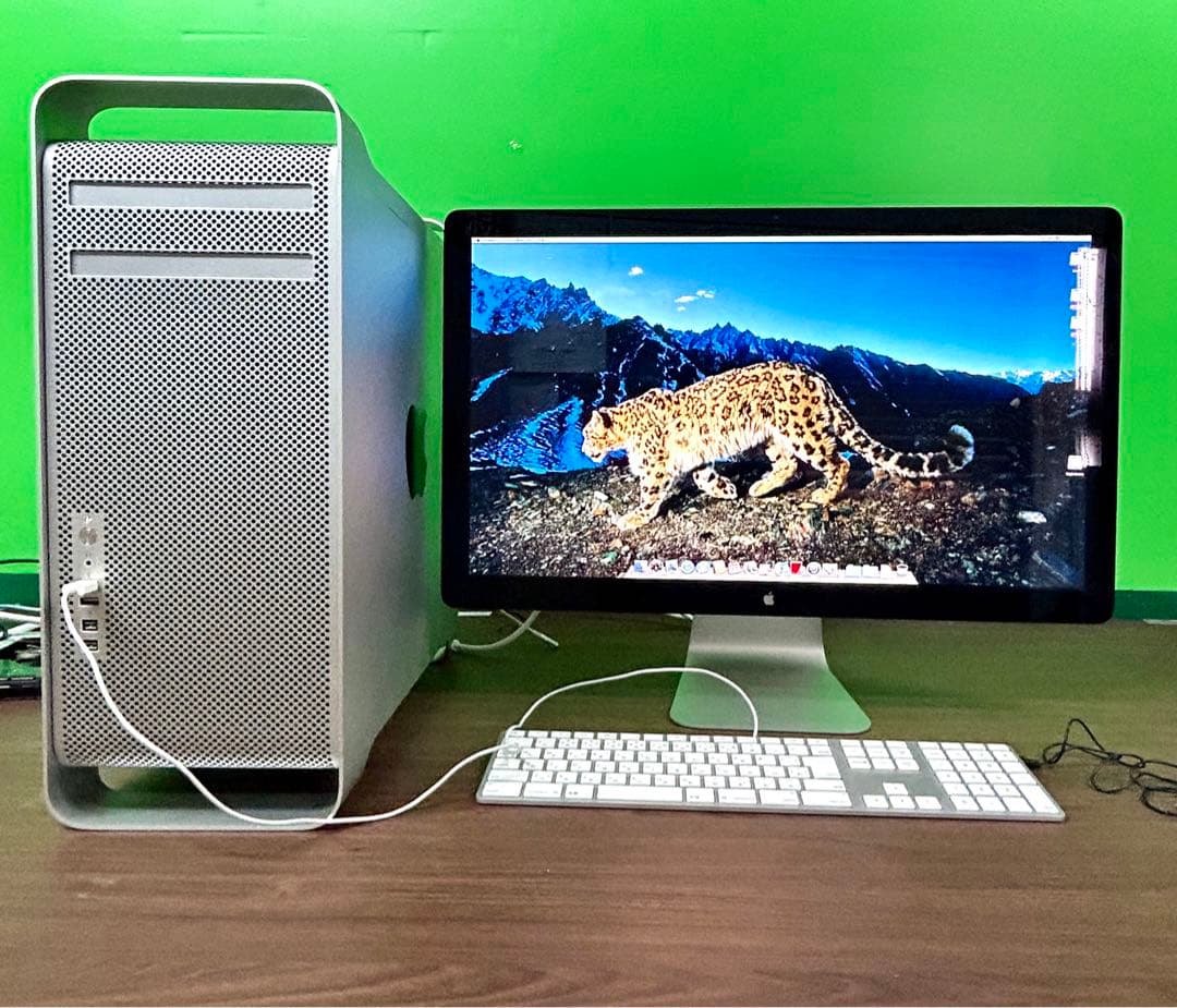 美品Apple Mac Pro デスクトップPC シルバー