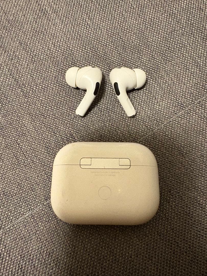 Apple AirPods Pro第2世代 Lightning 2022年モデル
