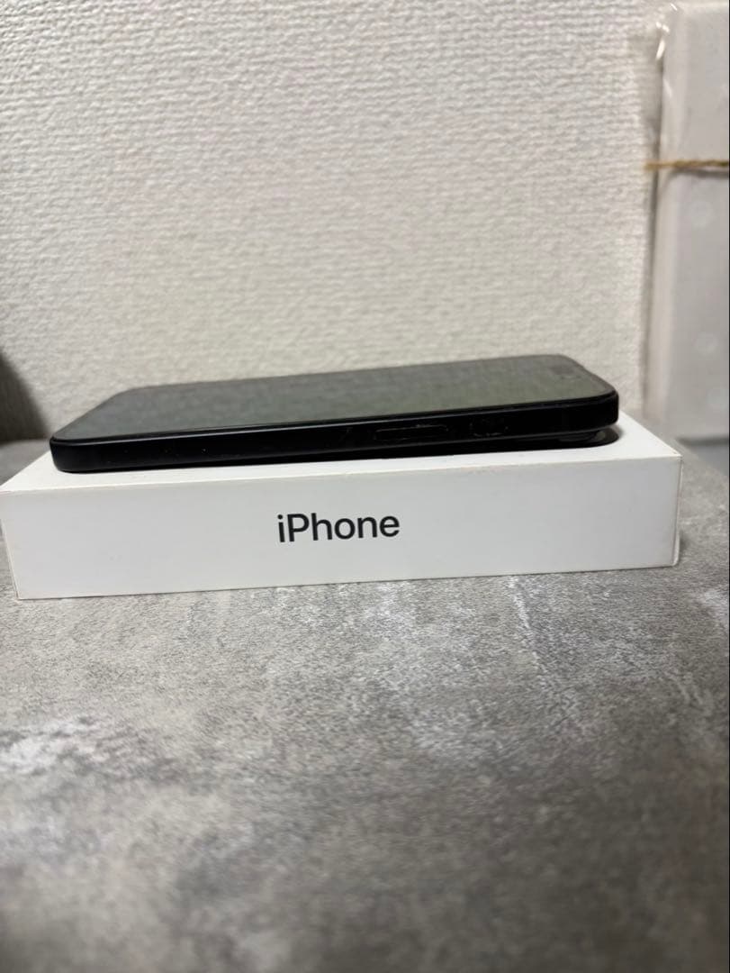 Apple iPhone 15 ブラック 本体 256GB SIMフリー