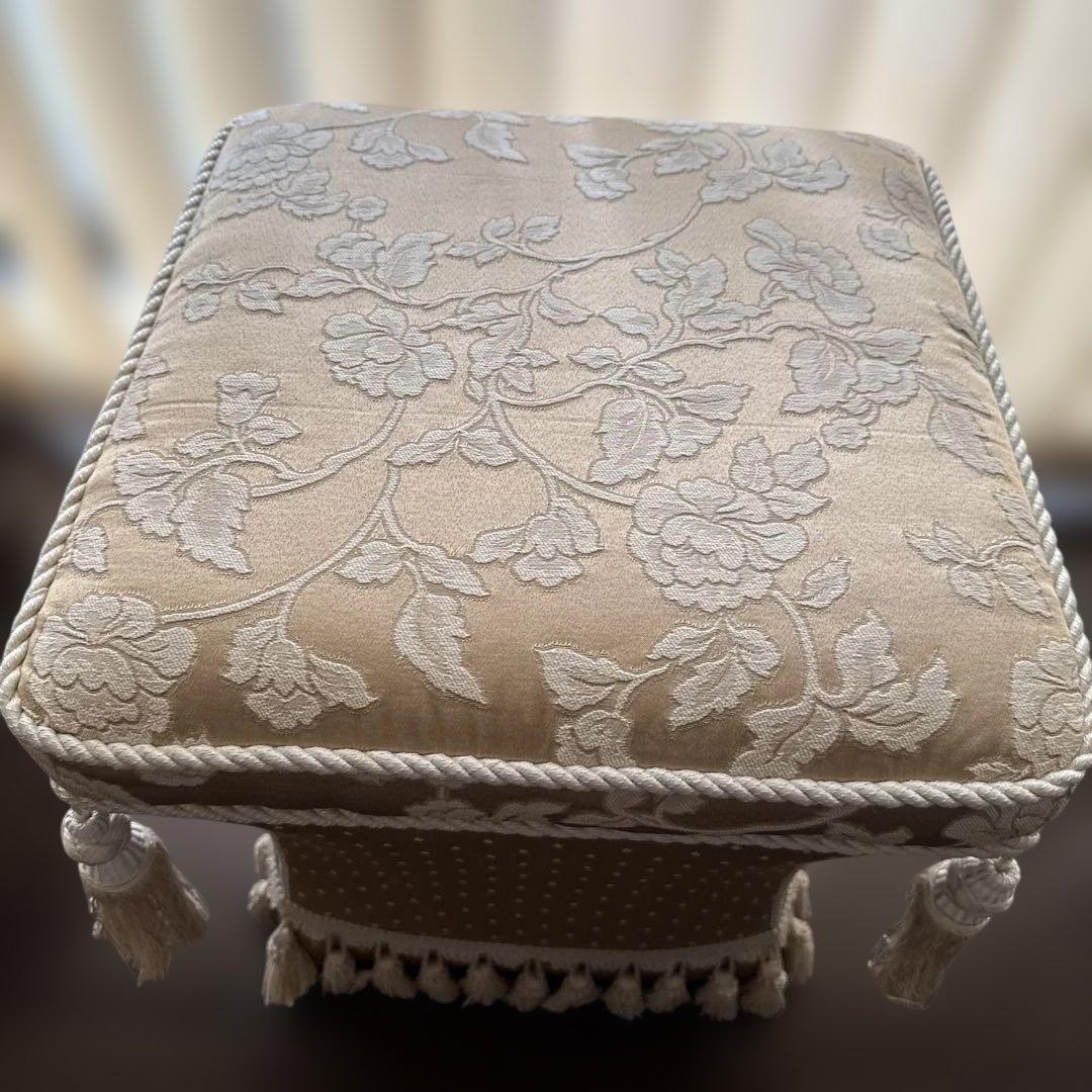 【出品8/20迄！】　ジェニファーテイラー　姫系　スツール