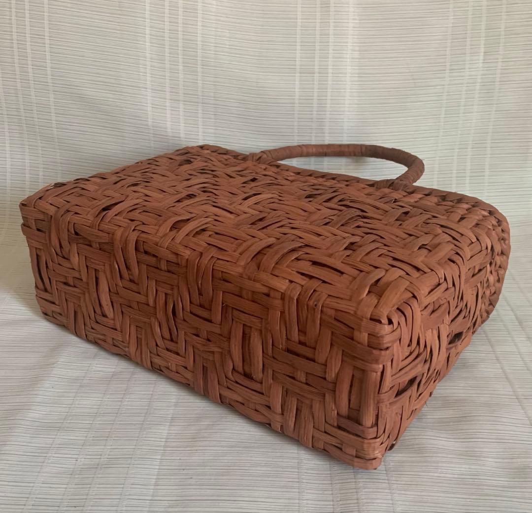 新入荷 新品 長野産 サイズM 職人手編み　連続網代編み　山葡萄籠バッグ