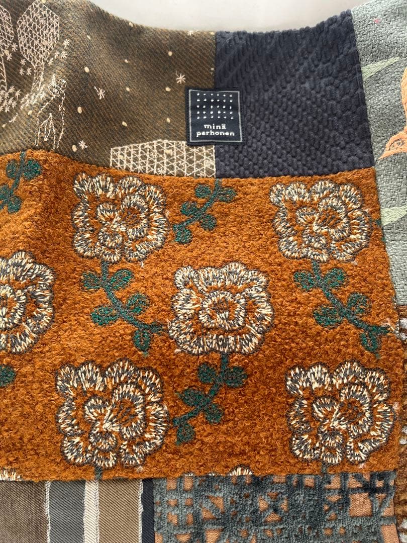 【新品】ミナペルホネン　ピースショルダーバッグ　yula タンバリン