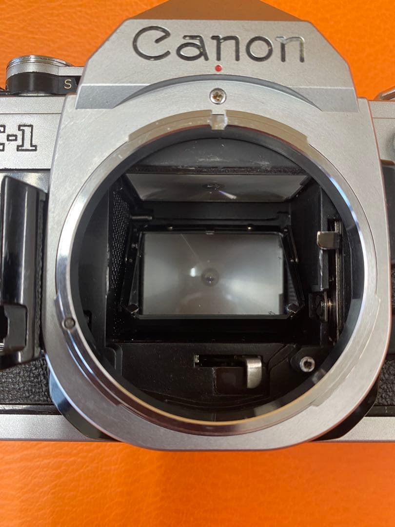 Canon AE-1 一眼レフフィルムカメラ