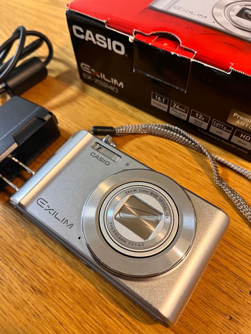【極美品】 CASIO EXILIM EX-ZS240 動作確認済み