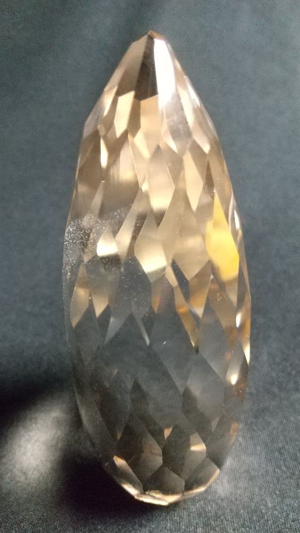 スモーキ―クォ―ツ (多面体カット)