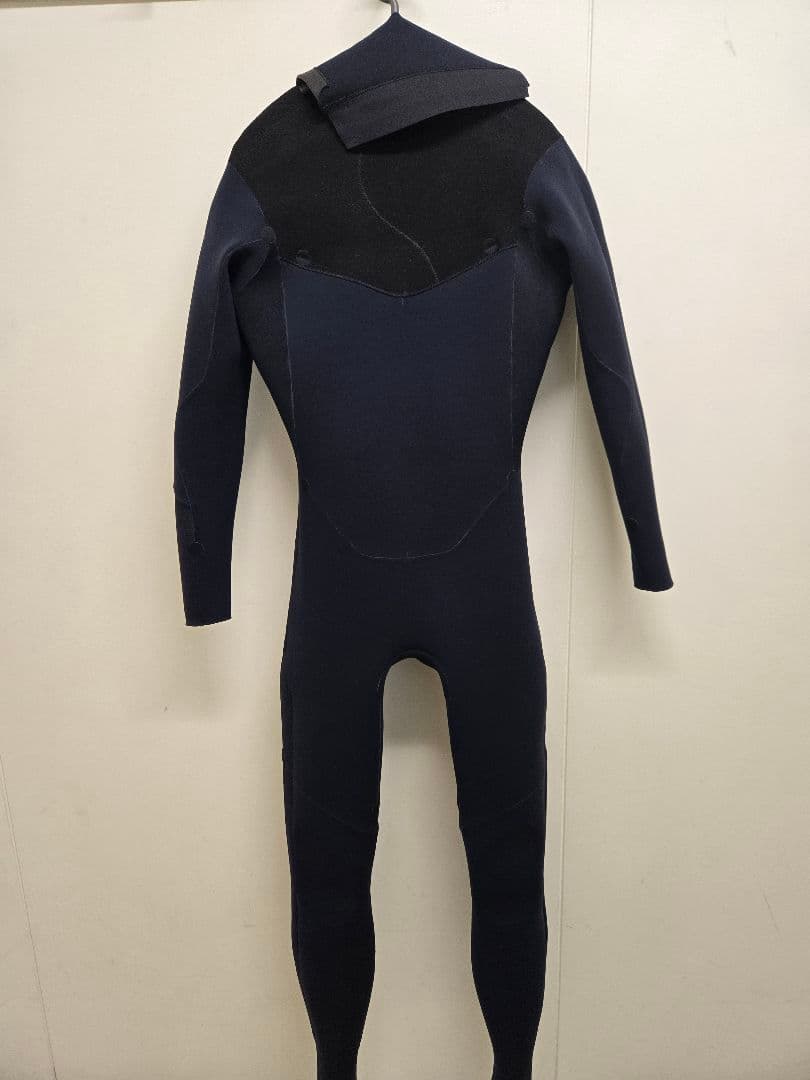 BILLABONG ウエットスーツ　サイズXLR　ハンガー付き