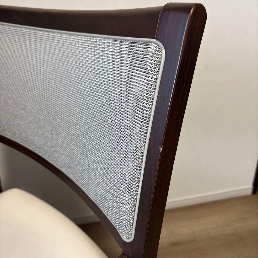 カリモク　デスクチェア　学習椅子　モカブラウン　XT2401IK