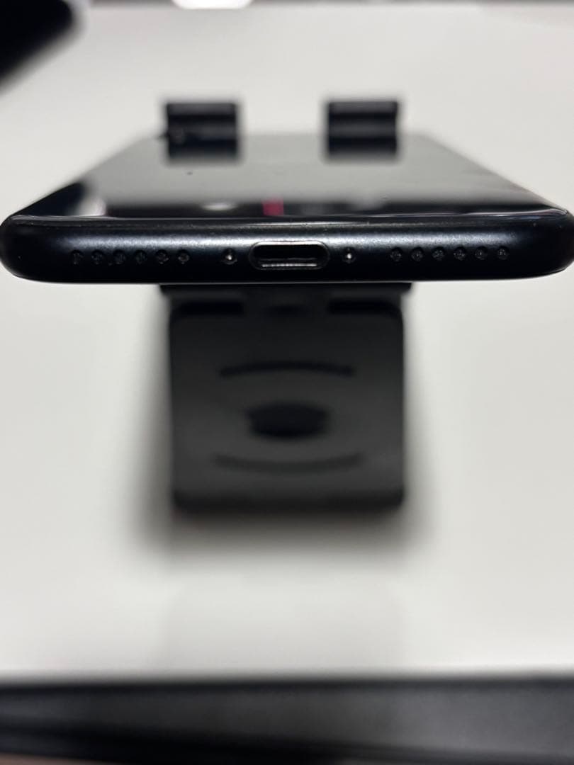 iPhone SE 第2世代64GB ブラック バッテリー最大容量85%