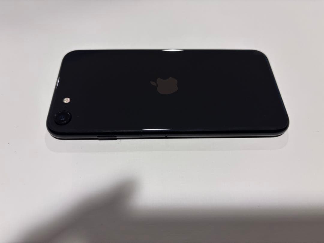 iPhone SE 第2世代64GB ブラック バッテリー最大容量85%