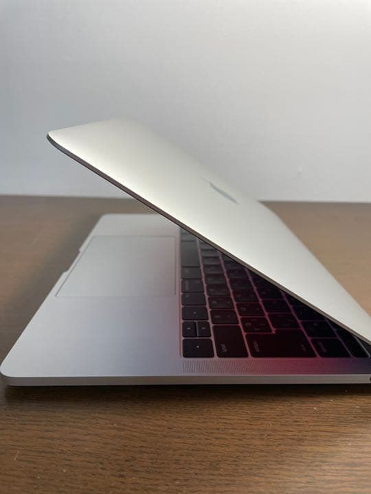 APPLE MacBookPro 13インチ 2016
