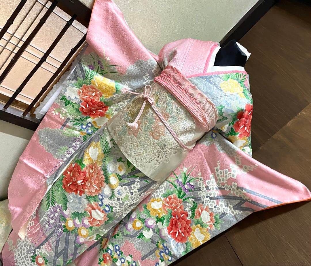 振袖フルセット6点サイズM〜Ｌ駒刺繍　渡り橋藤花房文　金彩　正絹