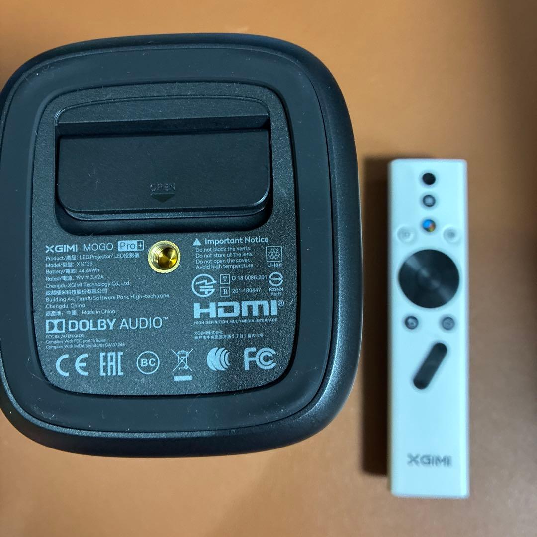 XGIMI MOGO Pro+ 1080P ポータブルプロジェクター