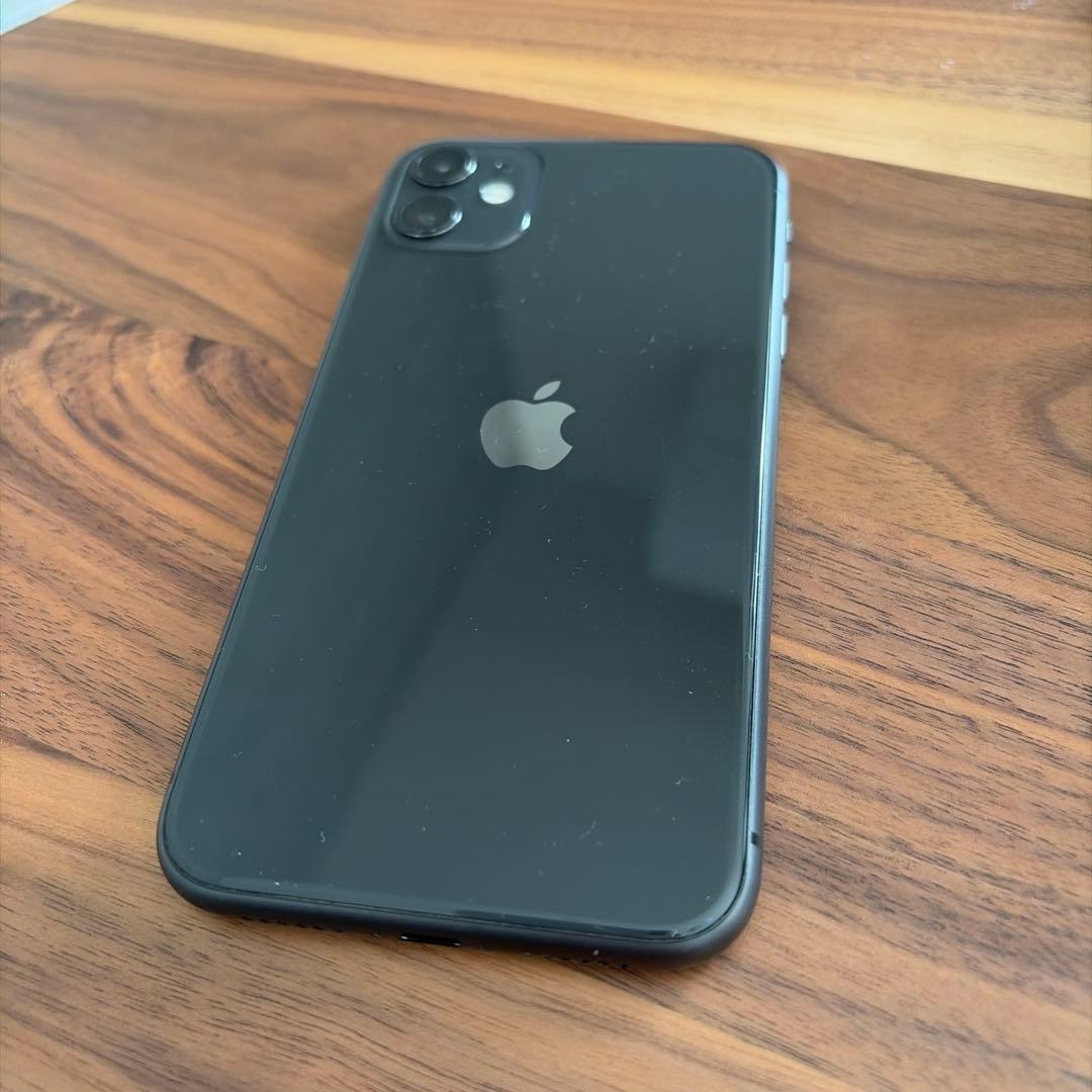 Apple iPhone 11 ブラック 本体(face id使えません)
