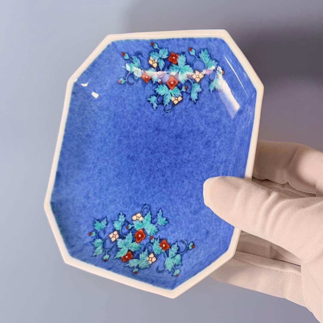 国重要無形文化財　十三代今泉今右衛門　錦　吹墨花草文様八角皿　銘々皿　共箱