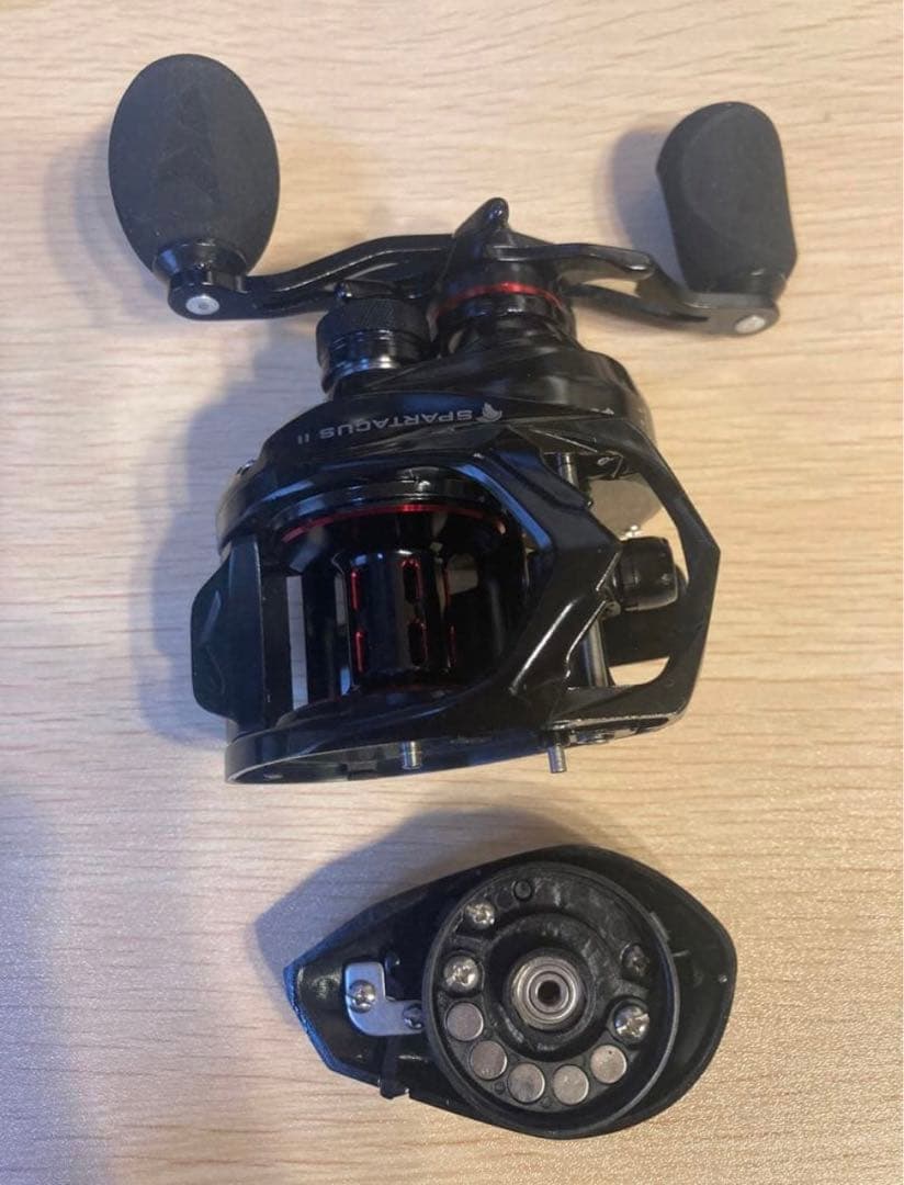 替スプール(浅溝)付！　新品　黒　カストキング　スパルタカス2 kastking