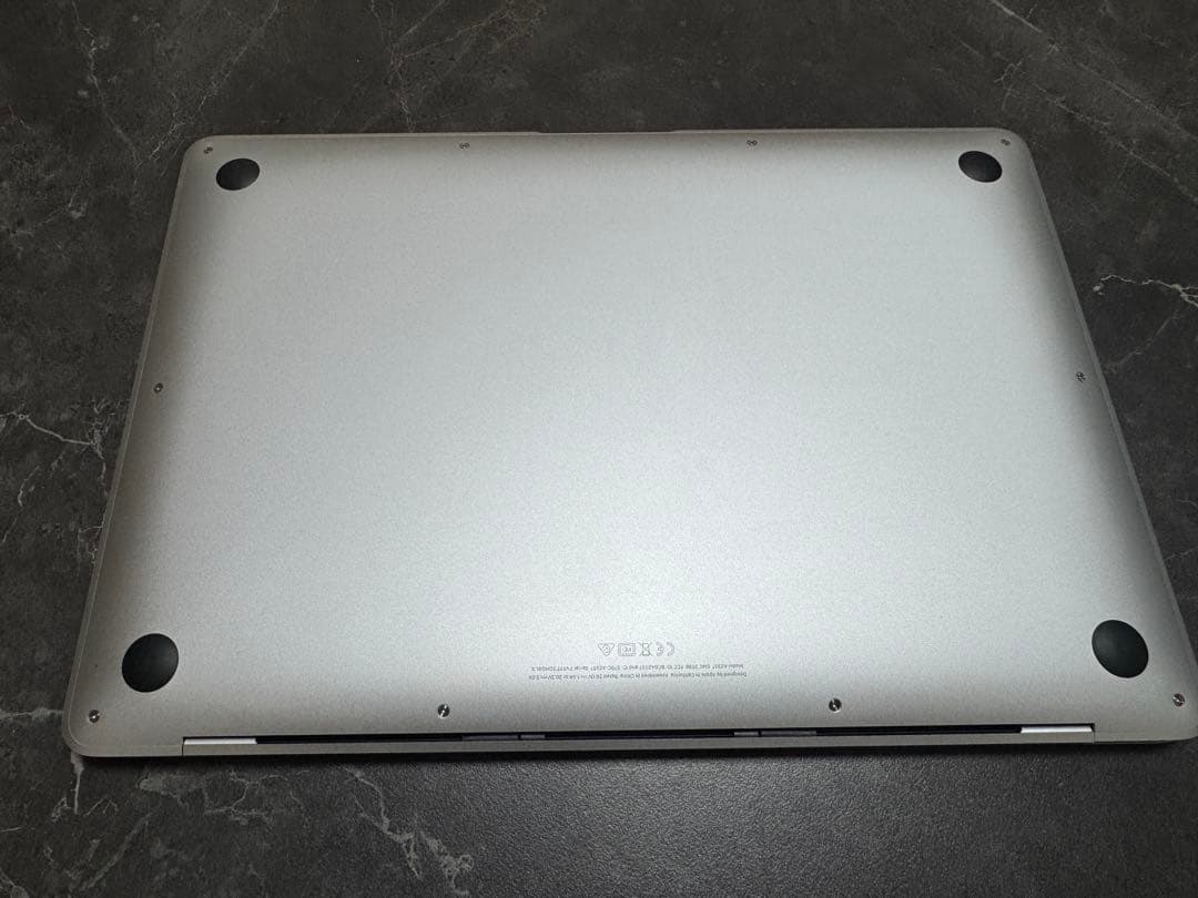 Apple M1 MacBook Air シルバー 13インチ　1TB