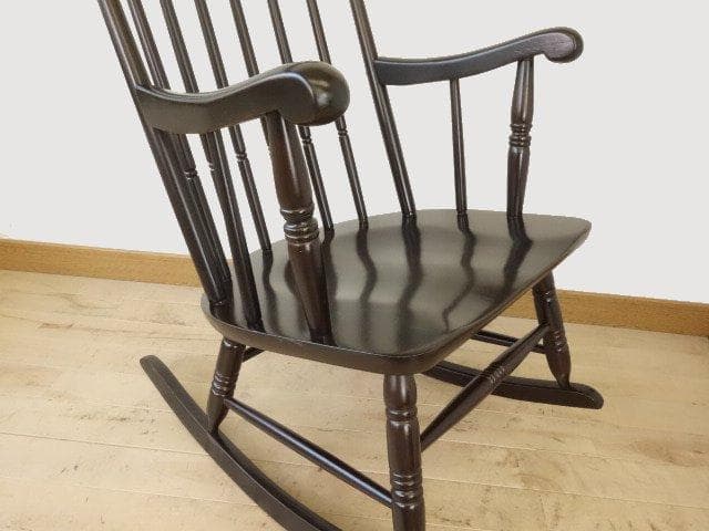 木製　ロッキングチェアー（黒色系）　再塗装済　ＵＳＥＤ