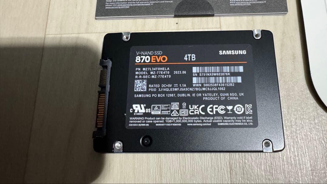 内蔵型SSD SAMSUNG 870EVO 4TB SATA