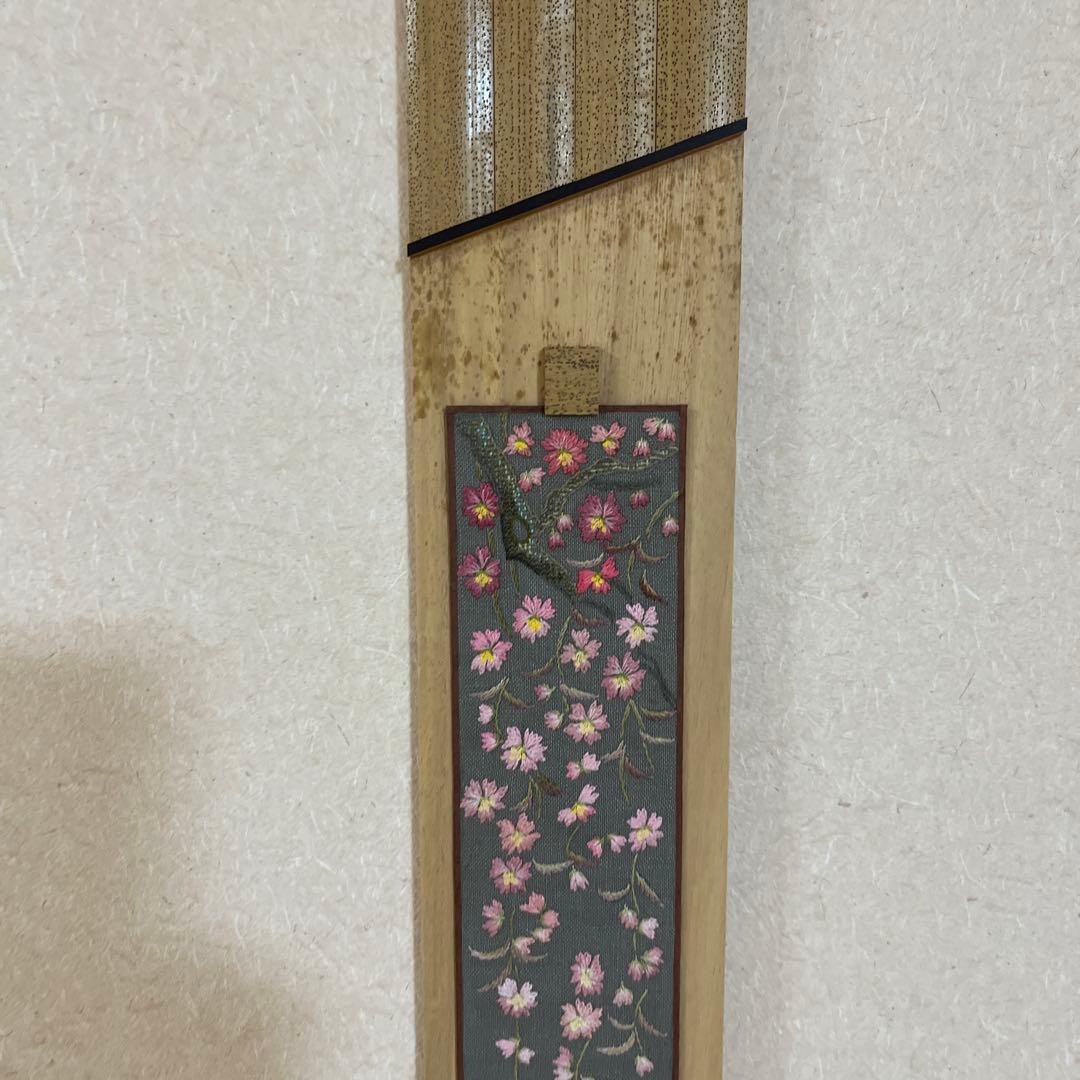 戸塚刺繍作品　短冊11枚と短冊掛け2つ