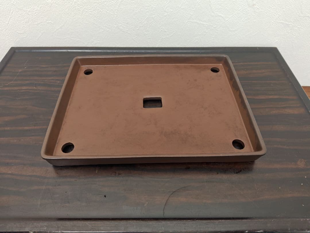 ブラウン長方形陶器製中型盆栽鉢　約31cm x 23cm×3cm 落款あり