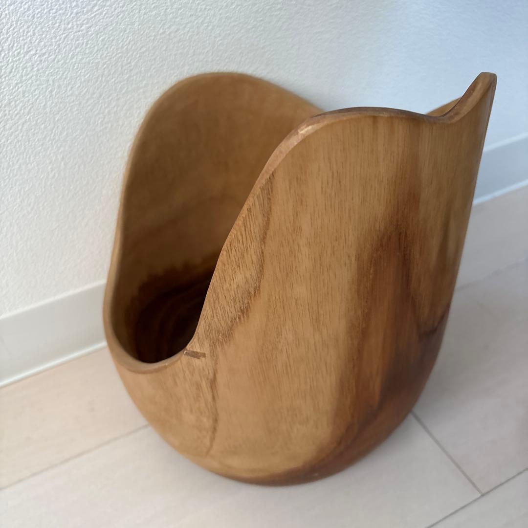 フェイクグリーンと木の鉢