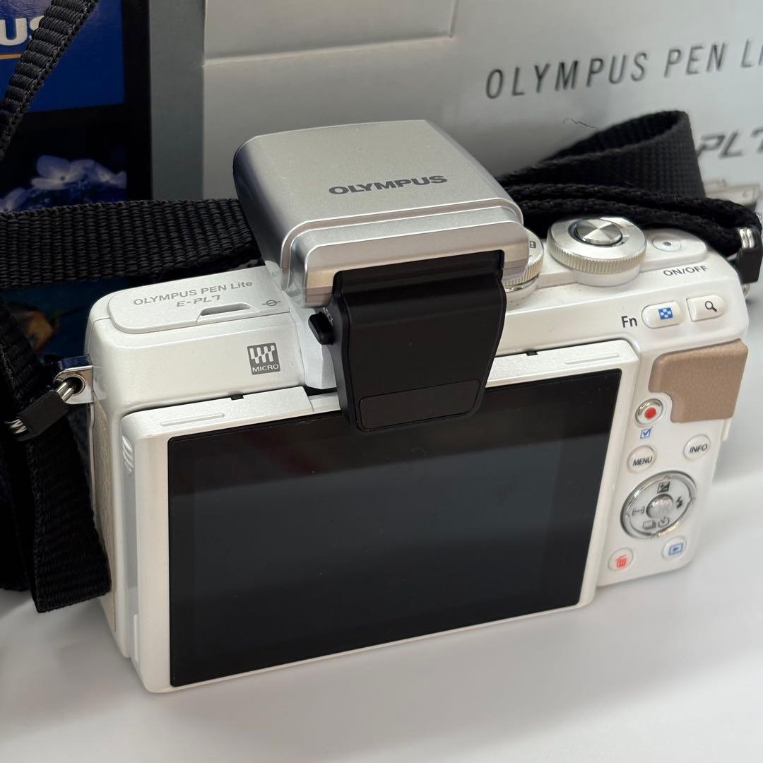 2772 オリンパス PEN lite PL7 ミラーレス一眼 カメラ