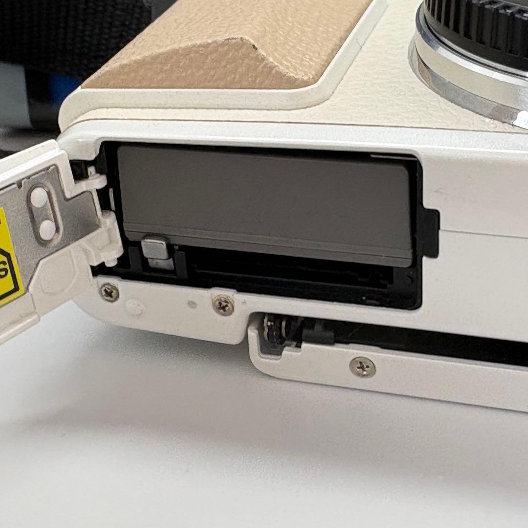 2772 オリンパス PEN lite PL7 ミラーレス一眼 カメラ