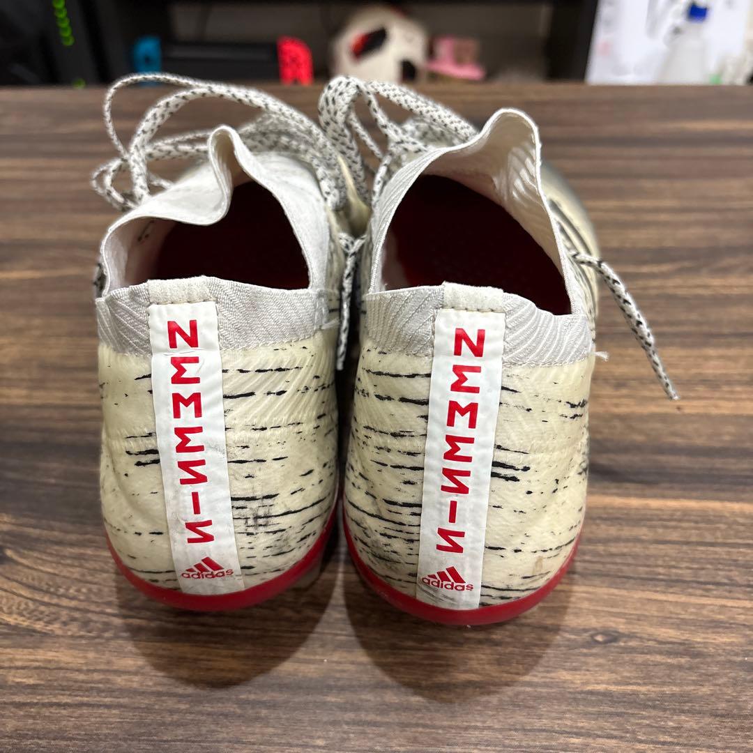 サッカースパイク　アディダス ネメシス 18.1 FG/AG