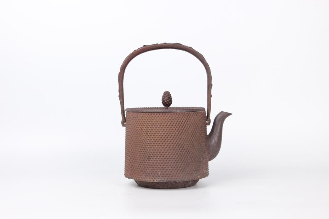 南部鉄瓶 光原社 北鳳造 身在銘　寸筒鉄瓶　約1300ml 霰 EM3-13